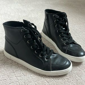 Frye & Co Black Side Zip Sneakers